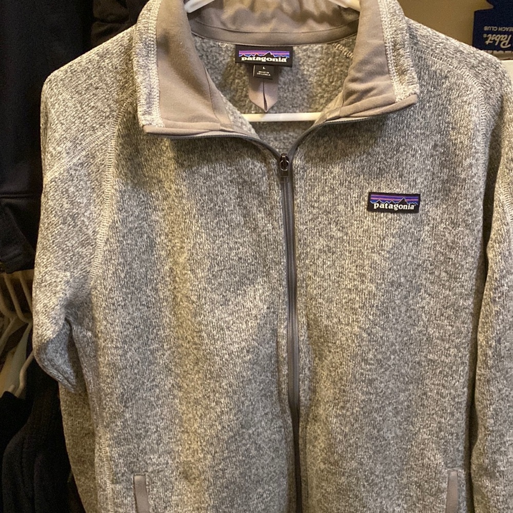 Patagonia
Women's Patagonia Better Sweater Jacket with light arm embroidery